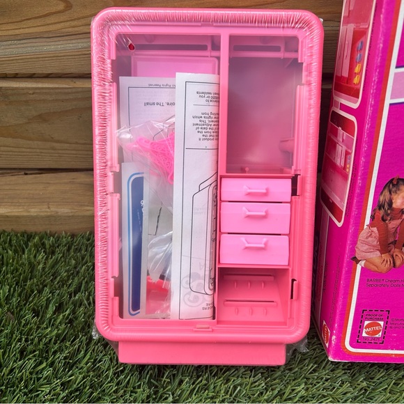 🔥VINTAGE 🔥RARE 🔥BARBIE still in packaging 1982 - Picture 7 of 7